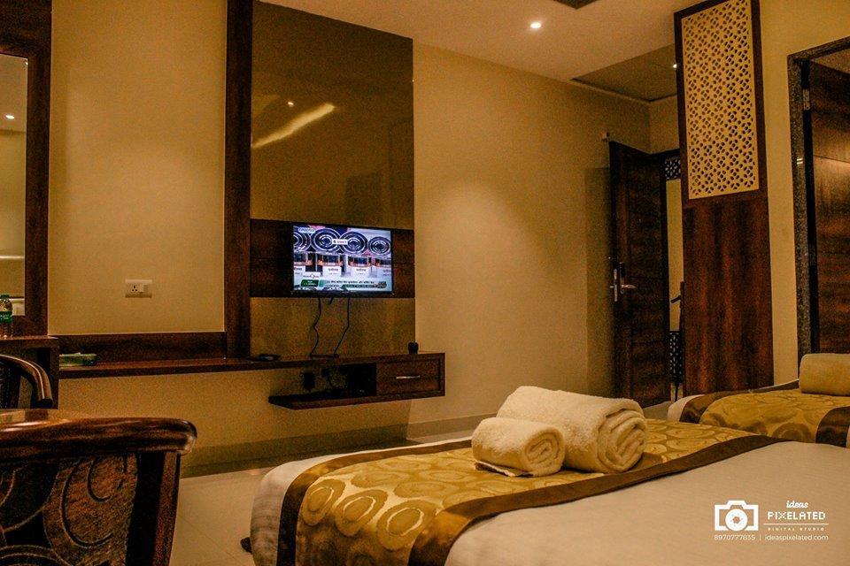 Hotel Tranquil Manipal Kültér fotó