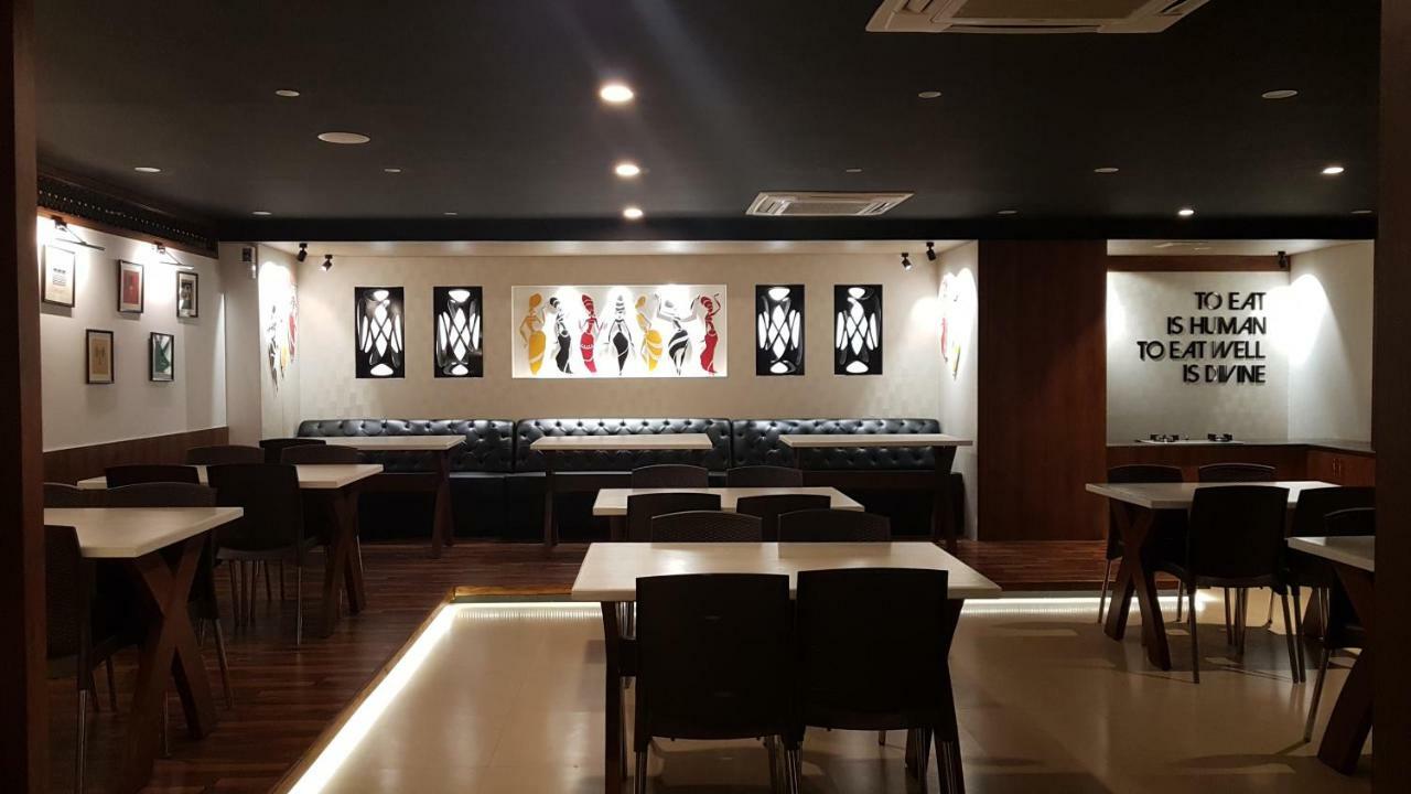 Hotel Tranquil Manipal Kültér fotó